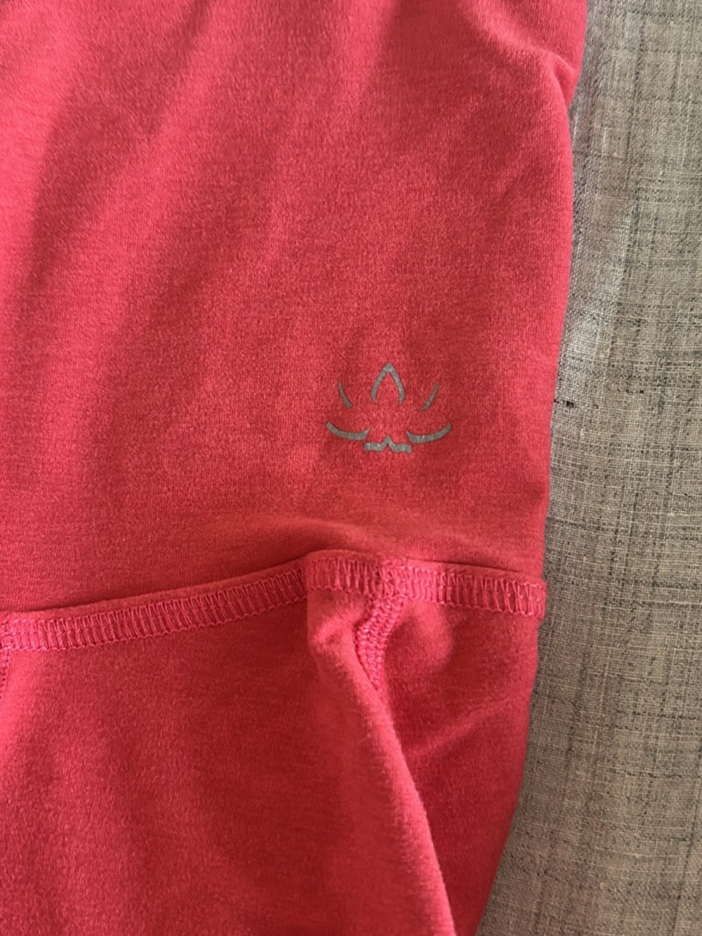 Beyond Yoga Coral-Red Maternity Tank and Leggings Set - Picture 3 of 4